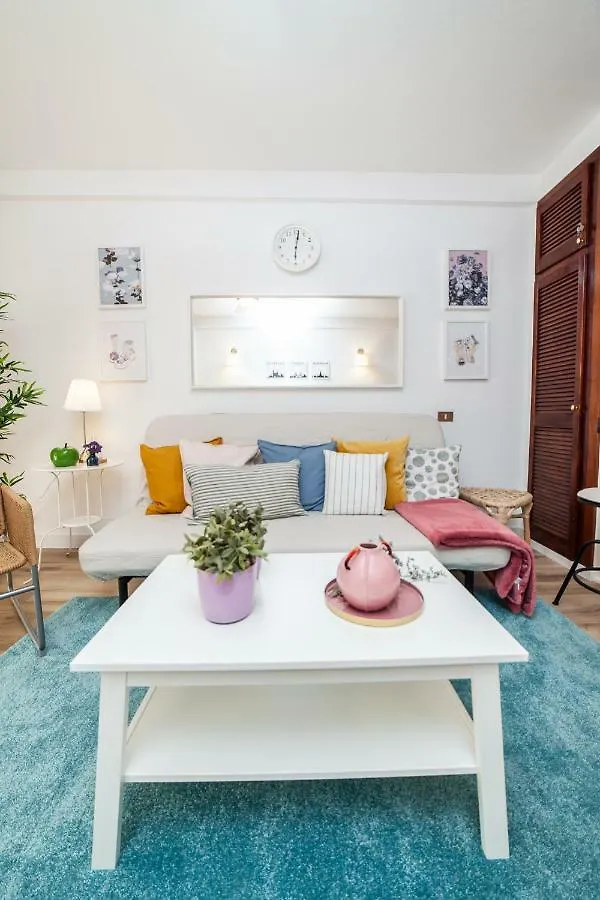 Spectacular Renovated Apartment, 5 Min To Camison Beach, With Aircon Arona  0*, Arona (Tenerife)